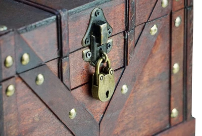 Brynnberg 9,4"x8,3"x7,1" Wooden Padlock Pirate Treasure Chest Storage Box - Handmade, Vintage 2 Brynnberg 9,4"x8,3"x7,1" Wooden Padlock Pirate Treasure Chest Storage Box - Handmade, Vintage - Image 2
