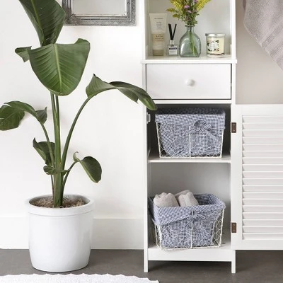 Design Imports Set Of 2 M Antique White Chicken Wire French Gingham Check Liner Baskets Blue/White 2 Design Imports Set Of 2 M Antique White Chicken Wire French Gingham Check Liner Baskets Blue/White - Image 2