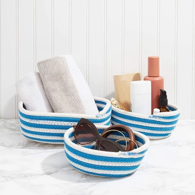 Farmlyn Creek 3 Pack Round Woven Storage Baskets, Blue And White Stripes (3 Sizes) 2 Farmlyn Creek 3 Pack Round Woven Storage Baskets, Blue And White Stripes (3 Sizes) - Image 2